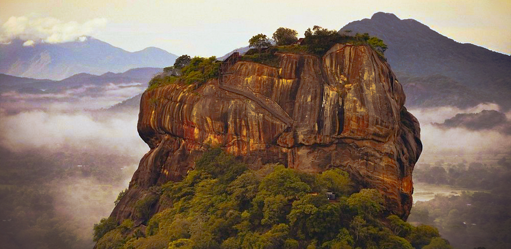 Pidurangala-Rock Sri Lanka